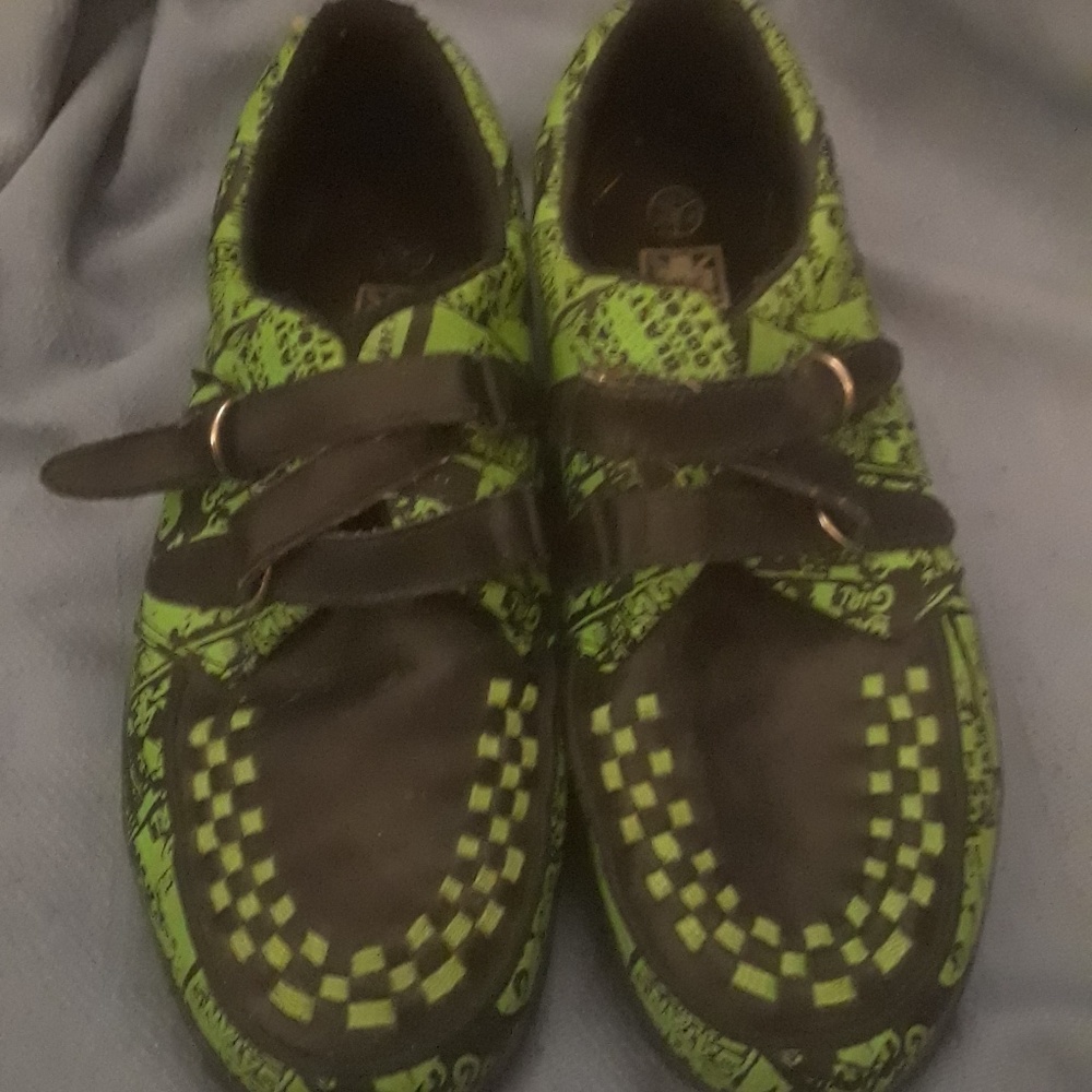Green TUK CREEPERS HOLLYWOOD HORROR MOVIE